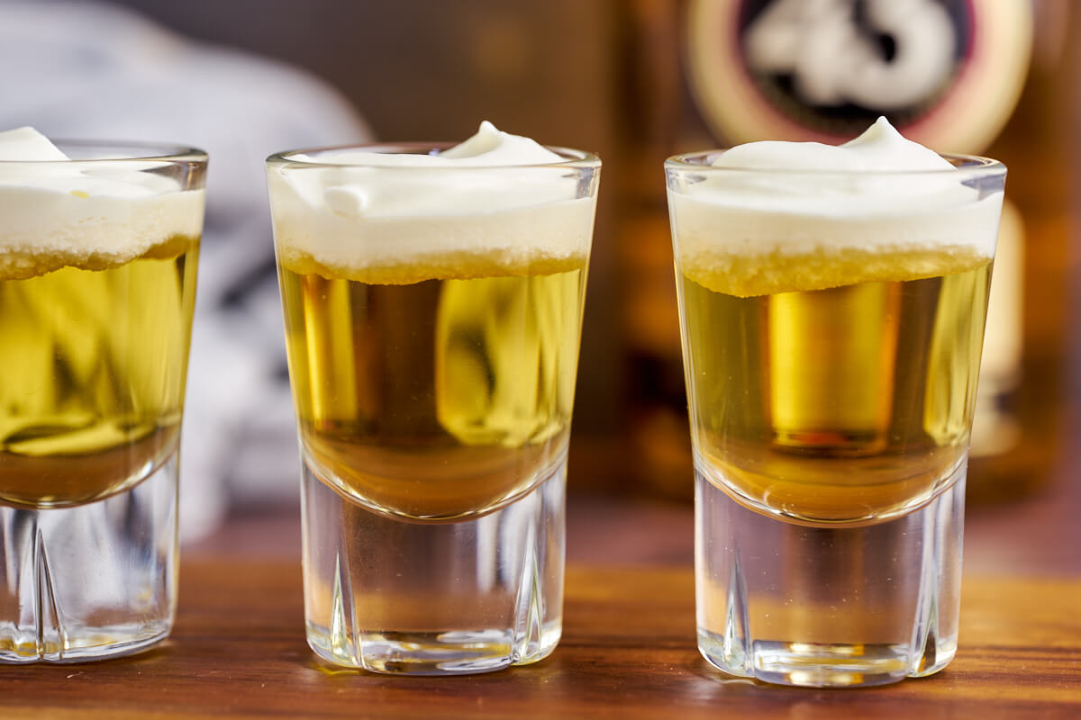 aeblekage-shots-opskrift