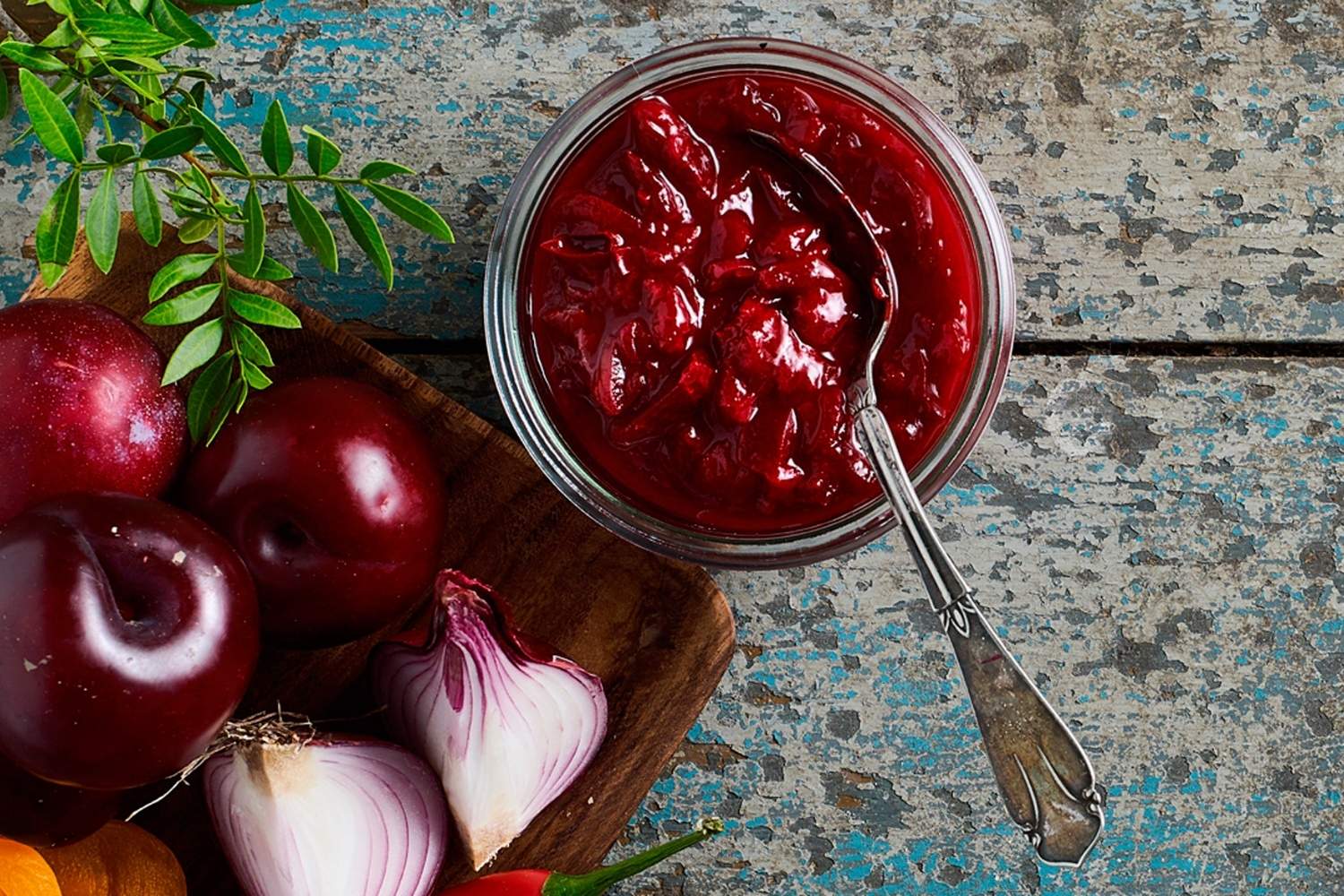 blommechutney-med-roedloeg-opskrift