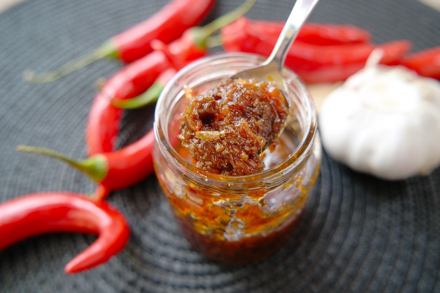 hjemmelavet-chilisauce-opskrift