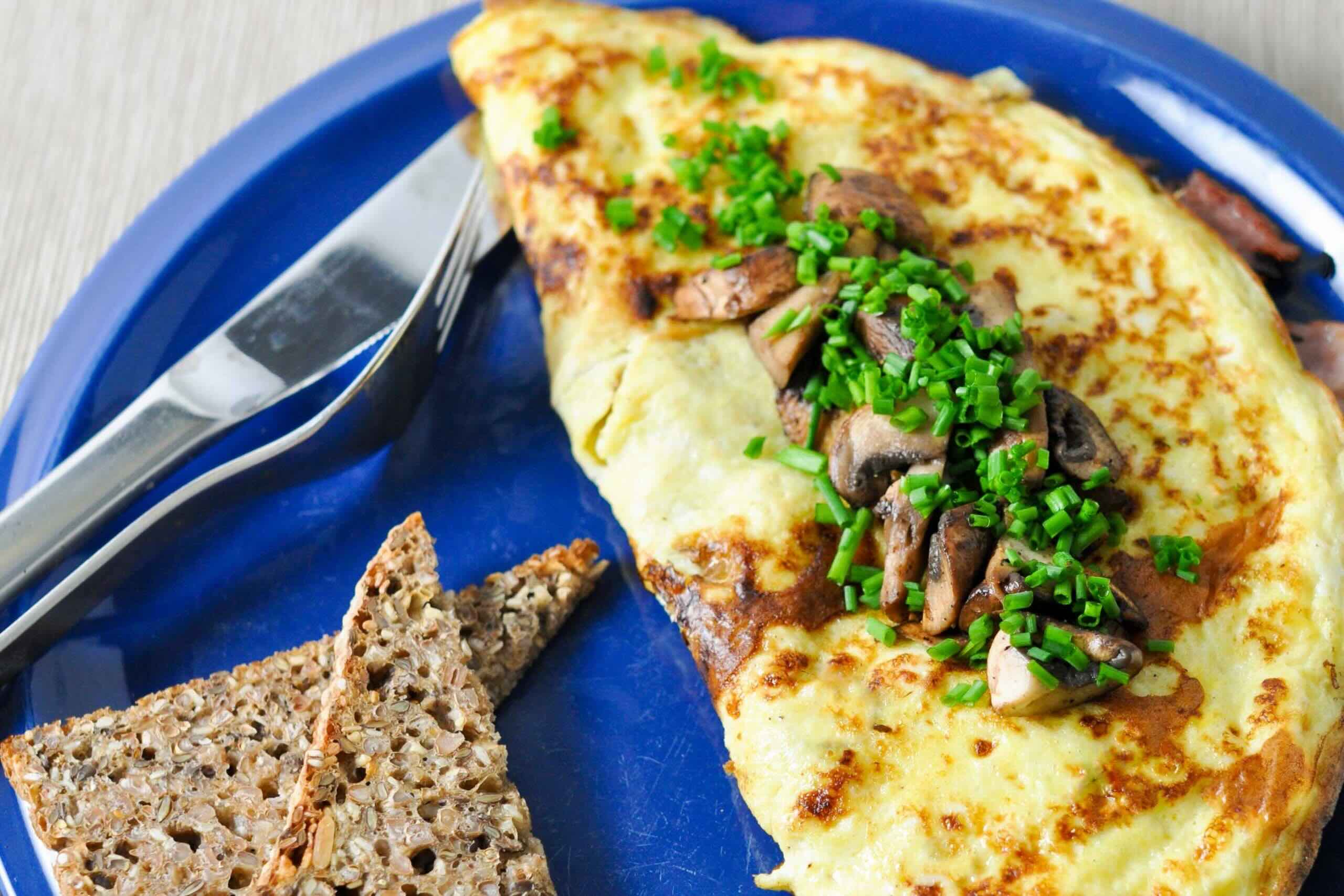 omelet-med-skinke-opskrift