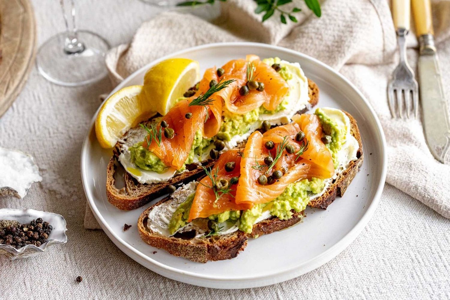 roeget-laks-opskrift