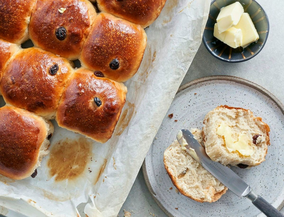 rosinboller-opskrift